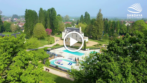 Photo de Camping Sandaya Château des Marais - 5 étoiles à Muides-sur-Loire (41500)