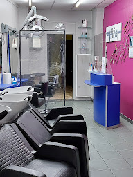 Photo n°3 de Quadricolor Coiffure à Meursault (Salon de coiffure)