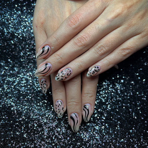 PT Nail Salon