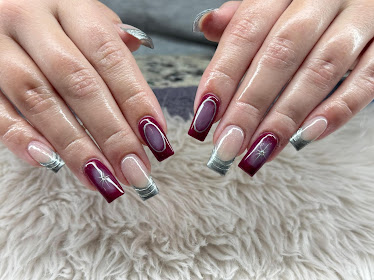 Happy Nails