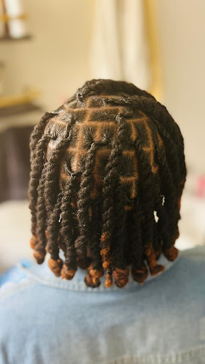Phaloo-Jee salon - Visual