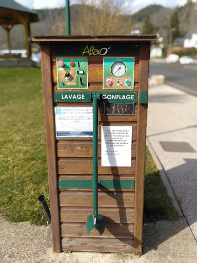 Station gonflage et lavage vélos