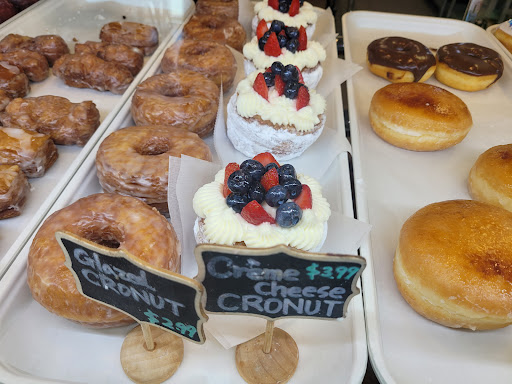Donut Bliss - Visual