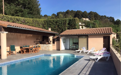 Photo de La Villa du Saule, Piscine, Pétanque, Vue, Barbecue, Four à Pizza, Détente, Thermes de Vals les Bains, Pont d’Arc à Ucel (07200)