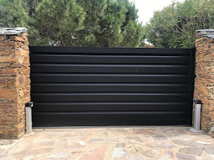 Photo n°11 de ALU 2B à Borgo (Menuisier)