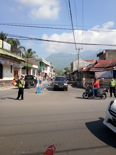 Photos of Saung Gakin