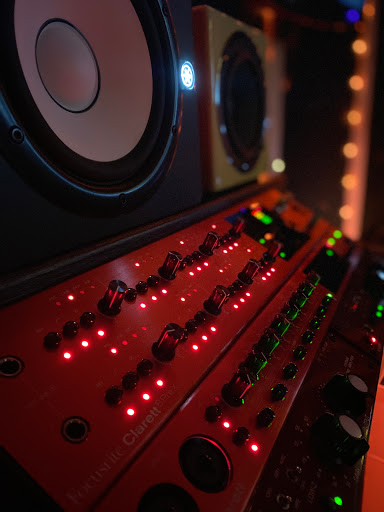 Cabin Studios - Visual
