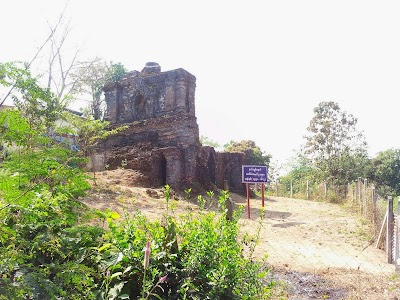 Photos of Natshinnaung Memorial Temple