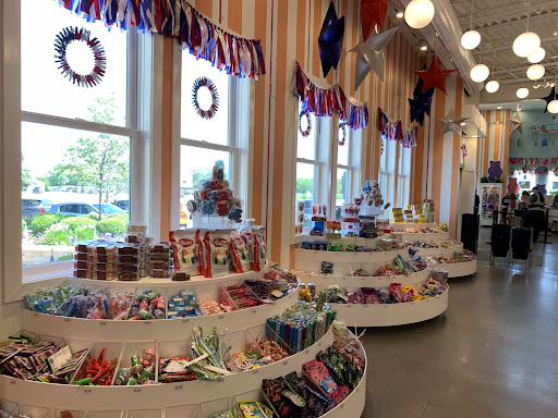 Albanese Candy Factory Outlet - Thumbnail