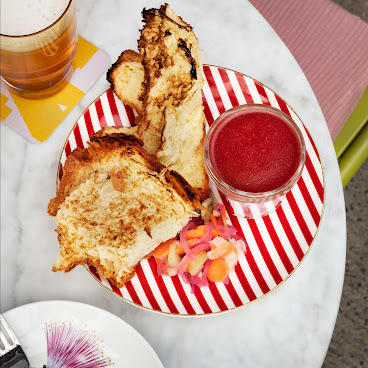 Nats on Bank by null