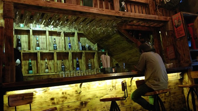 Wooden Bar Serpong, Author: Jalu Gp