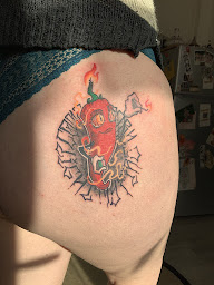Photo n°17 de L’exutoire tattoo/piercing à Toulon (Salon de tatouage et piercing)