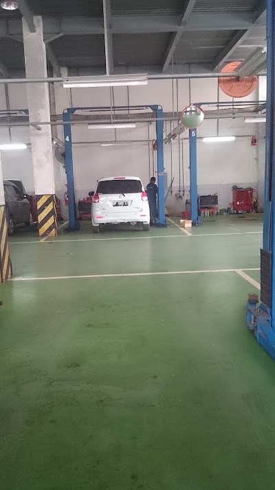 car-dealer