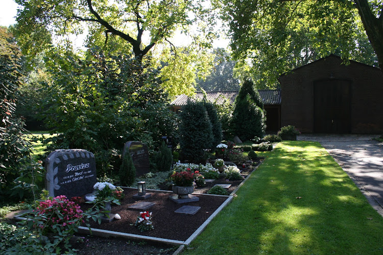 Friedhof Ostacker photo