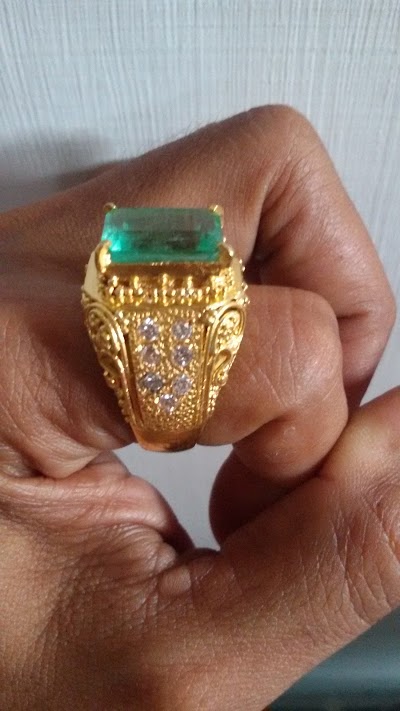 Photos of Eva Gold Silver Smith