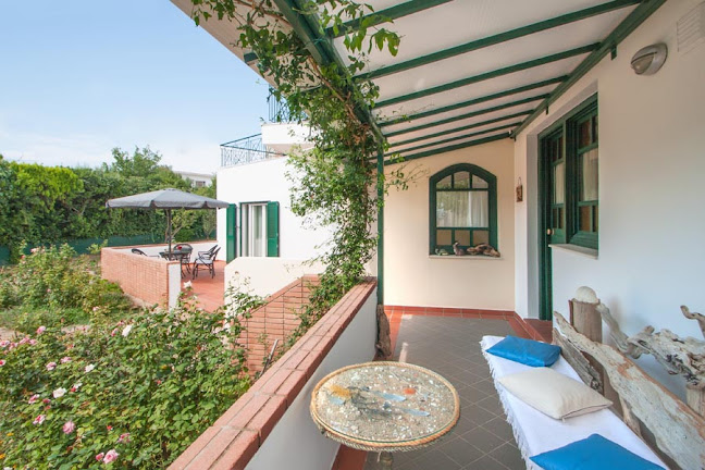 Athinas Guest House - Σκιάθος