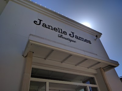 Janelle James