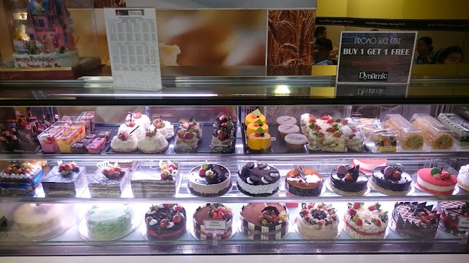 Madamwar: Dynamic Bakery Mall Kelapa Gading