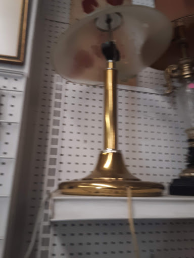 Lee's Nothing But Deals