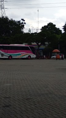 Parkir Bus Area, Author: Peni Astrini