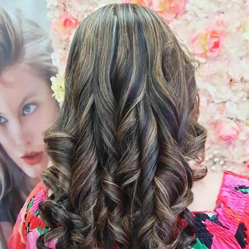 Magic Touch Hair and Beauty photo 2