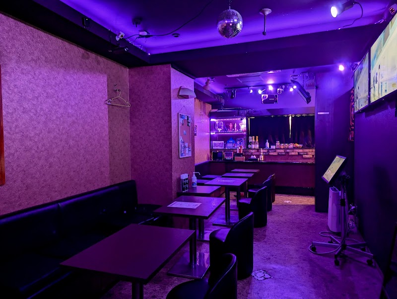 カルチャーバーイキドマリ Ikidomari, Anime Bar