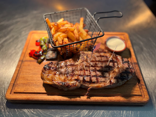 Photo 2 - Le Clover Steakhouse Montayral