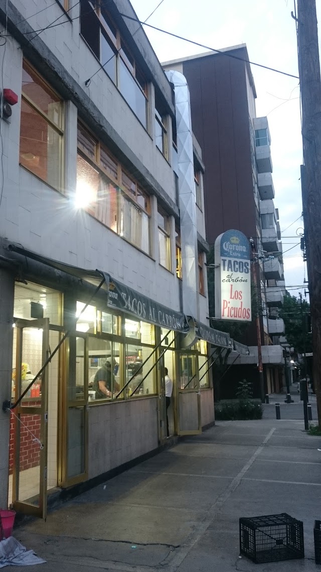 Tacos al carbón. Los Picudos