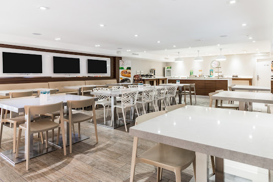 Quality Inn & Suites By the Parks by null