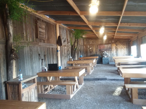 Tombstone BBQ - Visual