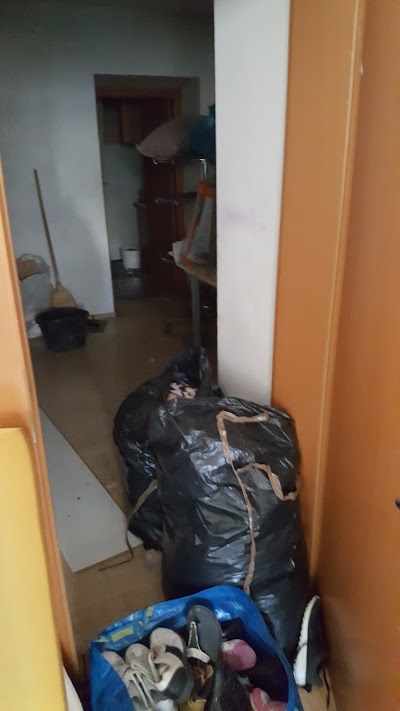 Photos of Entr&uuml;mpelung Wien Gratis - Wohnungsr&auml;umungen, Hausr&auml;umungen, Verlassenschaften, N&Ouml;, BGLD