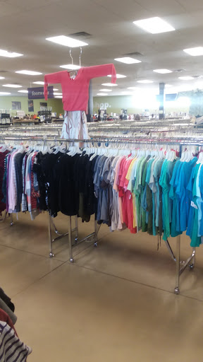 Goodwill Store: Windham - Visual