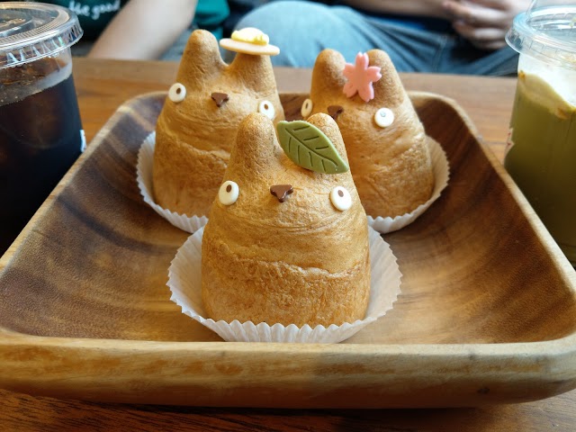 白髭のシュークリーム工房
