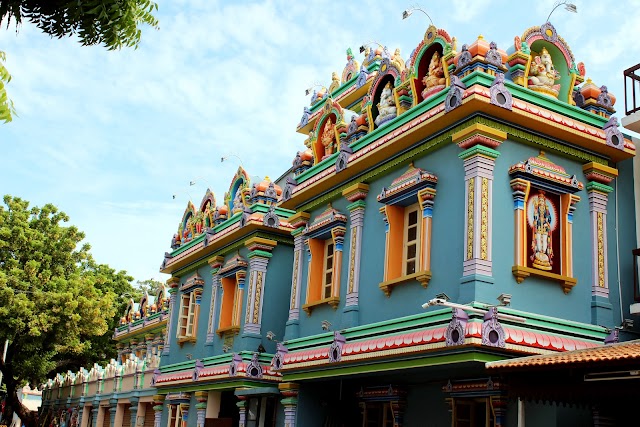 Arulmigu Manakula Vinayagar Temple