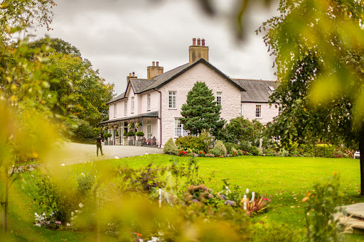 Plas Dinas Country House