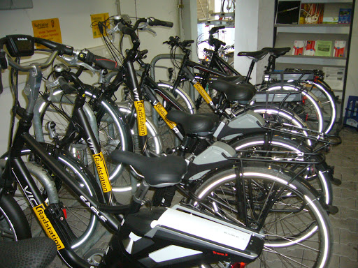 Radstation Köln am Rheinufer - Thumbnail