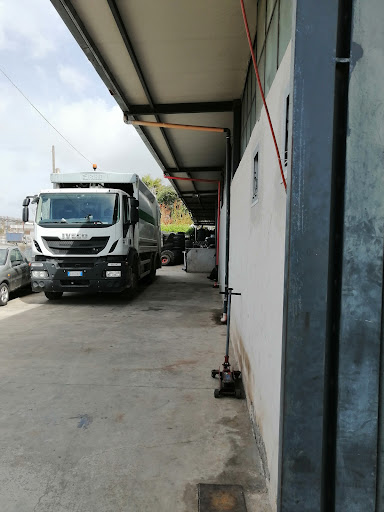 SERRAPICA PNEUMATICI DI SERRAPICO ENRICO - Driver Center Pirelli - Thumbnail