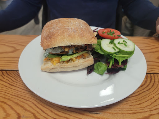 Allison's Eatery - Visual