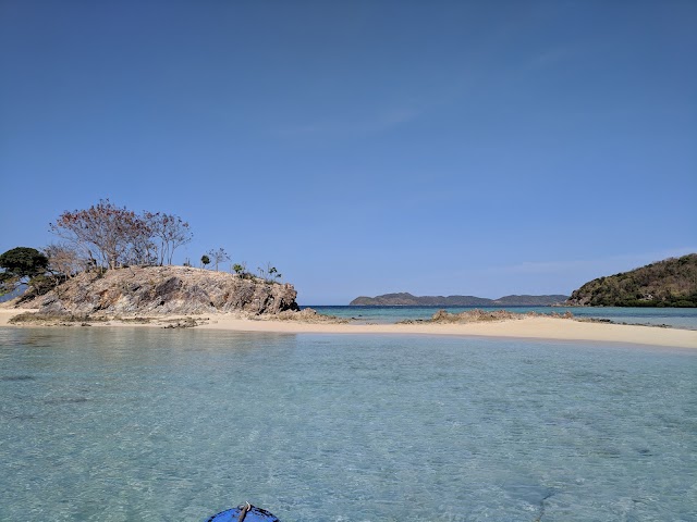 Bulog Dos Island