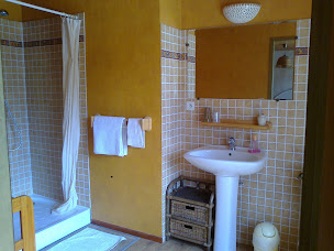 Photo n°3 de les violettes de Malleville à Saint-Romain-de-Benet (Chambre d'hôtes)