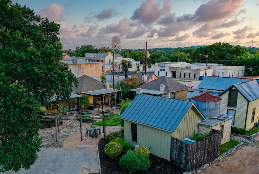 Stay Fredericksburg - Wine Country Cottages - Thumbnail