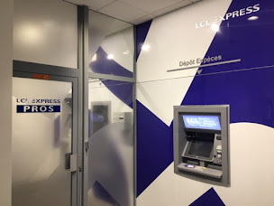 Photo n°5 de LCL Banque et assurance à Bastia (Banque d'épargne)