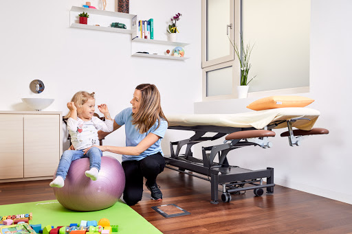Praxis Corporativa- Osteopathie Physiotherapie Erwachsene Kinder Brixen - Thumbnail