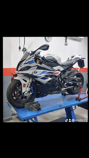 Moto 72 - Visual