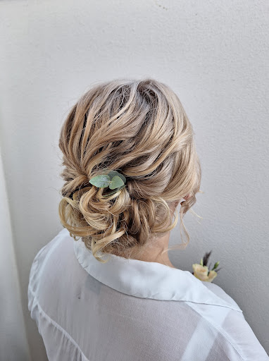 Sandra Dollinger Brautstyling - Thumbnail