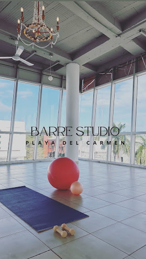 BARRE STUDIO YOGA, PILATES Y BAILE
