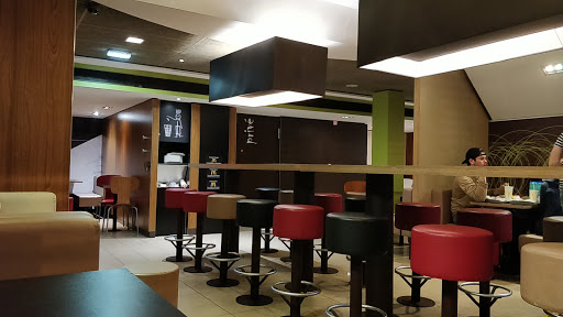 Photo 10 - Burger King