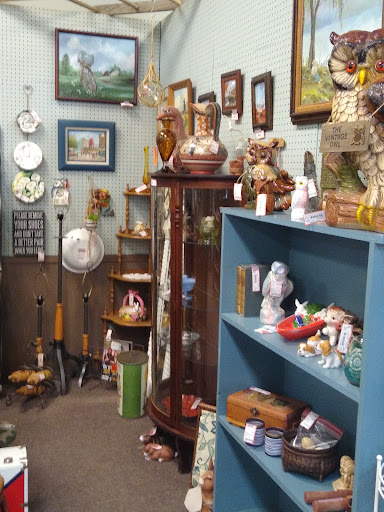 Paradise Vintage, Antiques and More Gallery - United States