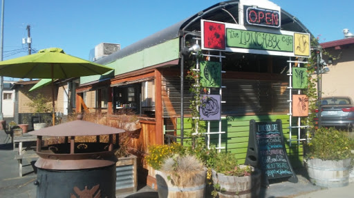 Lunchbox Cafe - Visual