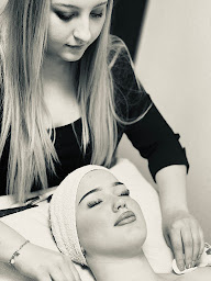 Photo n°10 de Cocktail Coiffure & Esthétique à Sélestat (Magasin de perruques)